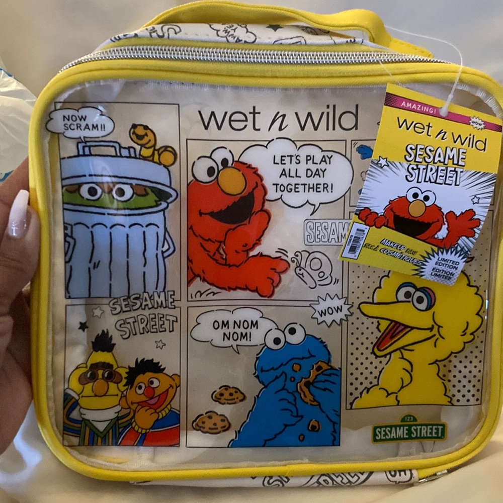 NWT Wet and Wild Limited Edition Sesame Street Makeup Bag